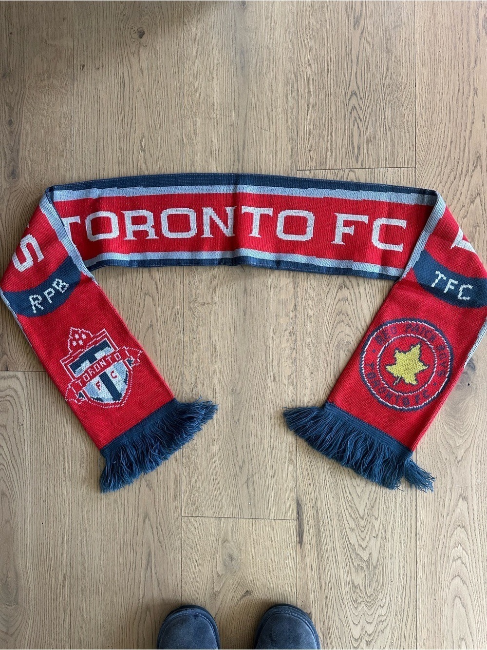 FIFA TFC " RED PATCH BOYS" 2006 SPORTS SCARF SOCCER SCARF ⚽️WORLD CUP⚽️